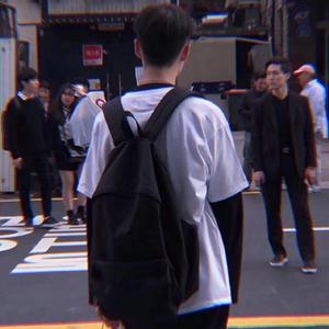 美女被怪物强行侵犯3d
