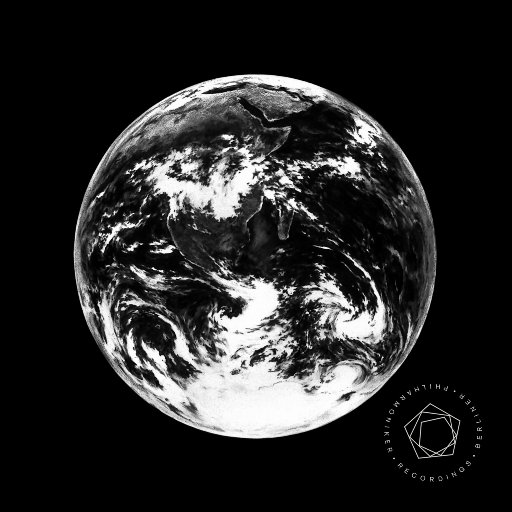 美女被怪物强行侵犯3d
